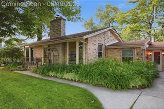 21211 Ardmore Park Drive, St. Clair Shores, MI 48081