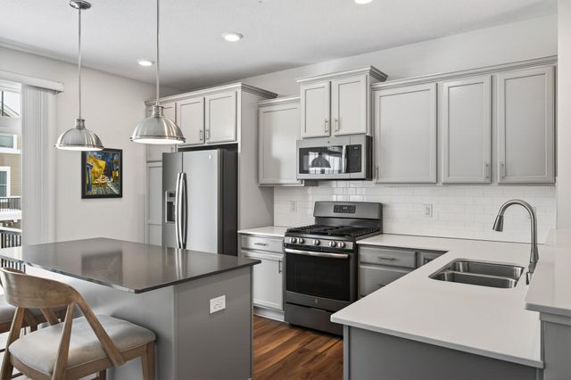 5092 93rd Lane N, Brooklyn Park, MN 55443