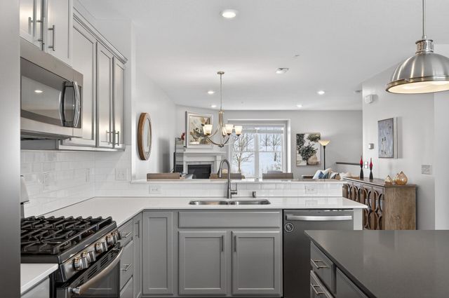 5092 93rd Lane N, Brooklyn Park, MN 55443