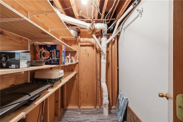 6828 Lakeshore Drive, Raytown, MO 64133