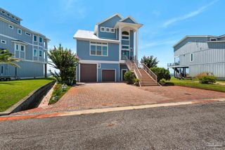 3569 Laguna Ct, Gulf Breeze, FL 32563
