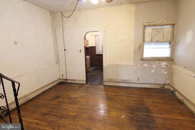 269 N WYCOMBE AVE, Lansdowne, PA 19050