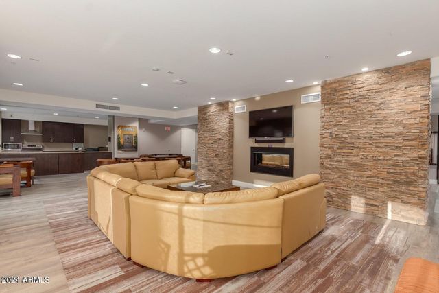 5450 E DEER VALLEY Drive 1199, Phoenix, AZ 85054