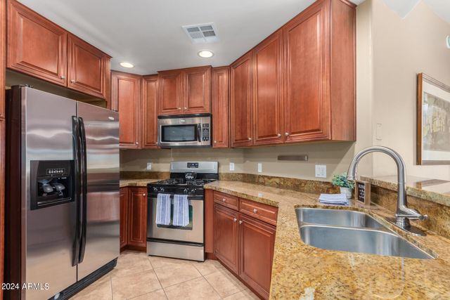 5450 E DEER VALLEY Drive 1199, Phoenix, AZ 85054