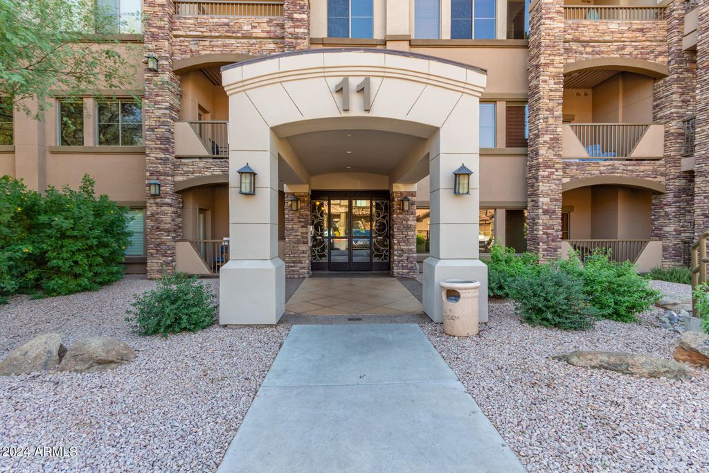 5450 E DEER VALLEY Drive 1199, Phoenix, AZ 85054 — photo 2