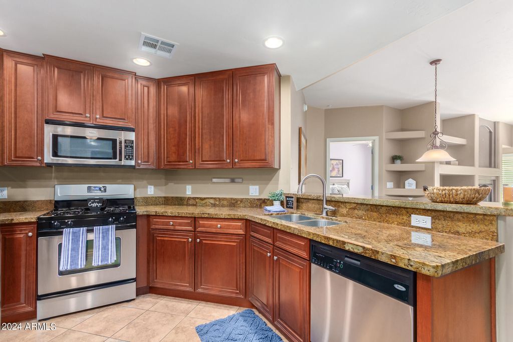 5450 E DEER VALLEY Drive 1199, Phoenix, AZ 85054 — photo 3