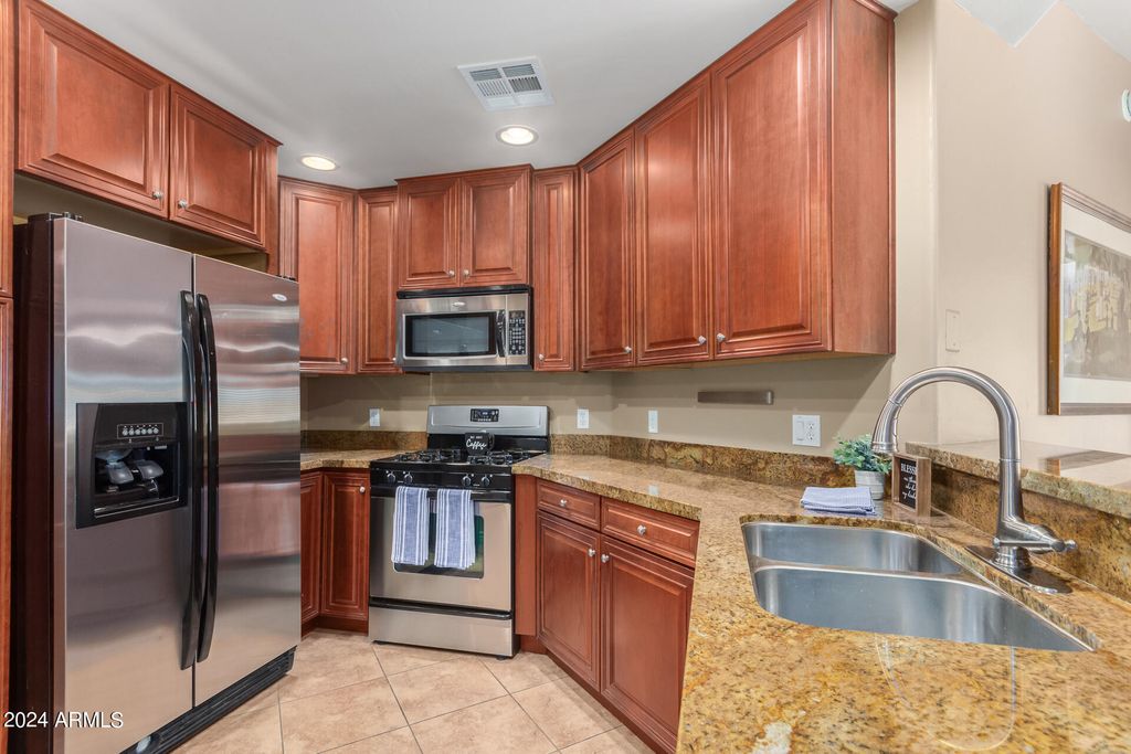 5450 E DEER VALLEY Drive 1199, Phoenix, AZ 85054 — photo 4