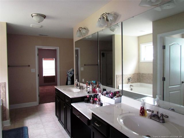 6716 Brentmoor Court, Hope Mills, NC 28348