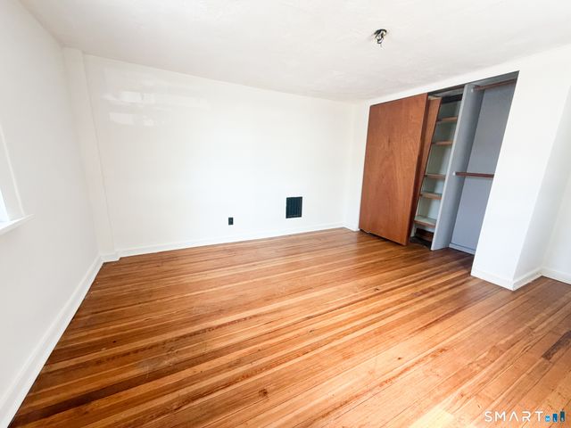 1384 Boston Avenue, Bridgeport, CT 06610