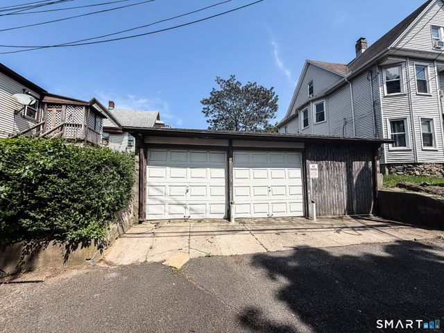 1384 Boston Avenue, Bridgeport, CT 06610