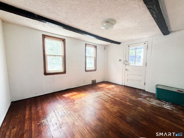1384 Boston Avenue, Bridgeport, CT 06610