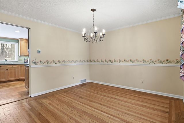 126 Brentwood Lane, Perinton, NY 14450