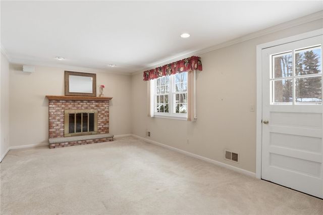 126 Brentwood Lane, Perinton, NY 14450