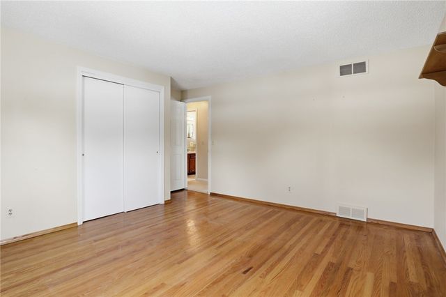 126 Brentwood Lane, Perinton, NY 14450