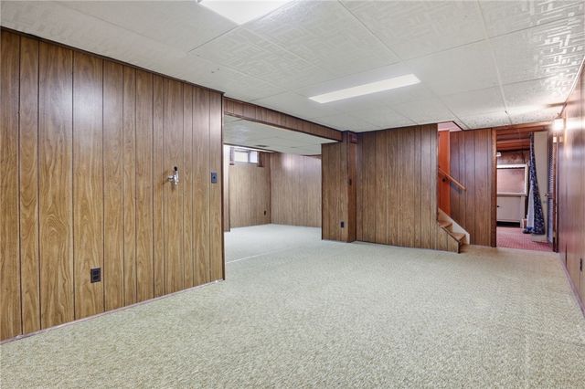 126 Brentwood Lane, Perinton, NY 14450