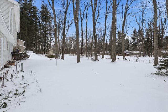 126 Brentwood Lane, Perinton, NY 14450