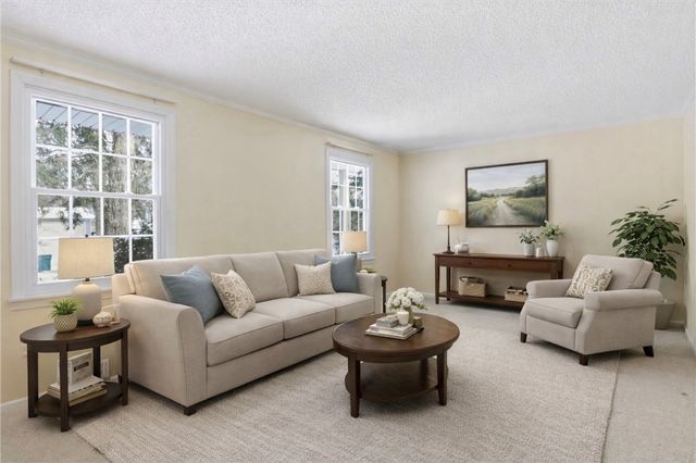 126 Brentwood Lane, Perinton, NY 14450