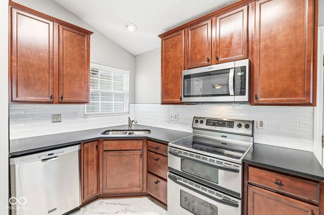6866 Wild Cherry Drive, Fishers, IN 46038