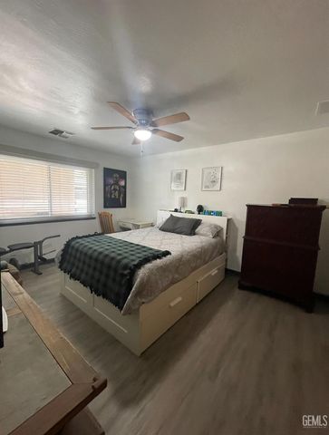 7117 Luke Avenue, Bakersfield, CA 93308