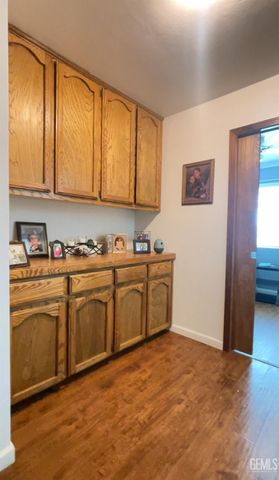 7117 Luke Avenue, Bakersfield, CA 93308