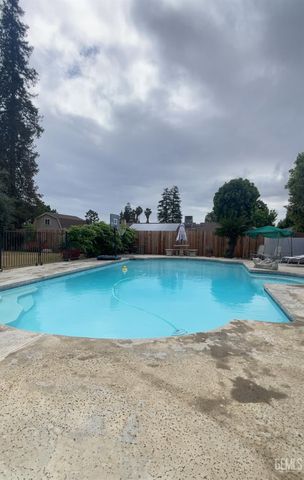 7117 Luke Avenue, Bakersfield, CA 93308
