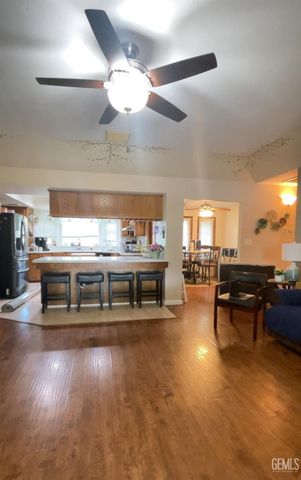 7117 Luke Avenue, Bakersfield, CA 93308