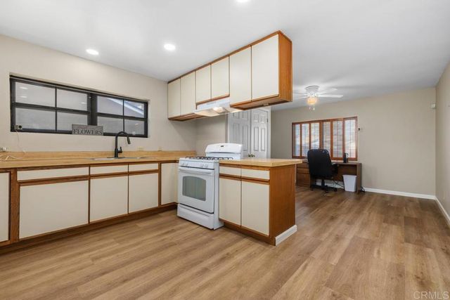 729 S 33rd Street, San Diego, CA 92113
