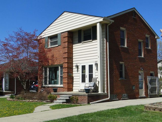 18307 Spring Ct N Court, Fraser, MI 48026