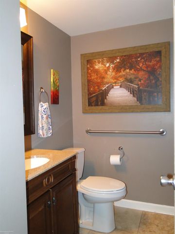 18307 Spring Ct N Court, Fraser, MI 48026