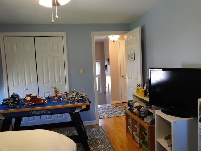 18307 Spring Ct N Court, Fraser, MI 48026