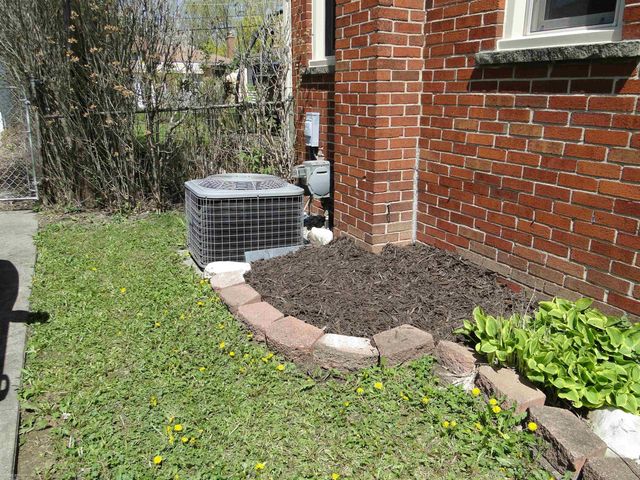 18307 Spring Ct N Court, Fraser, MI 48026