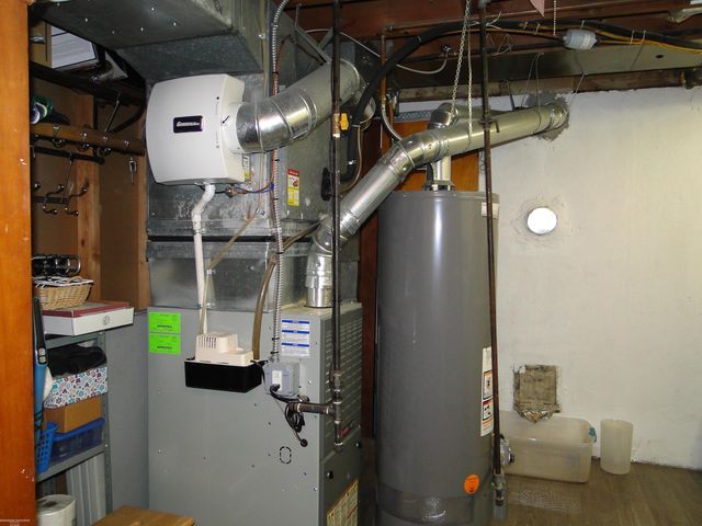 18307 Spring Ct N Court, Fraser, MI 48026