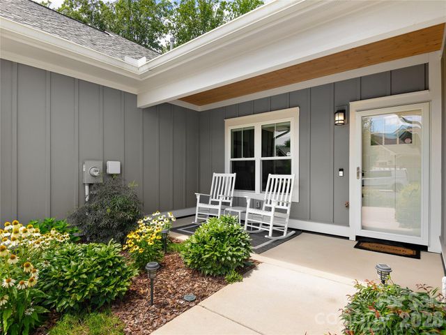 31 Cozy Cottage Way, Arden, NC 28704