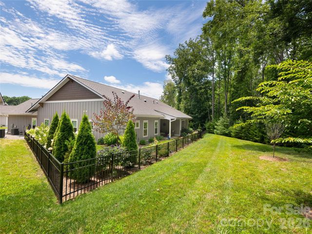 31 Cozy Cottage Way, Arden, NC 28704