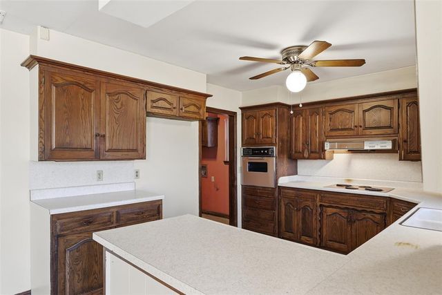 1221 Pepperdine Avenue, Edmond, OK 73013