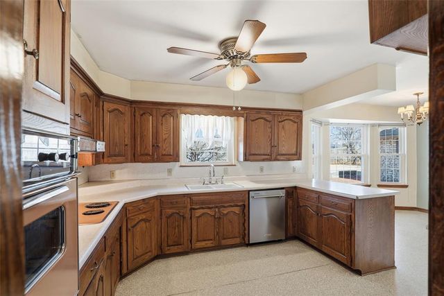 1221 Pepperdine Avenue, Edmond, OK 73013