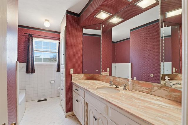 1221 Pepperdine Avenue, Edmond, OK 73013