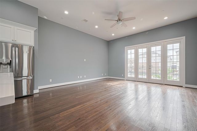 4318 E Center Street, Houston, TX 77007