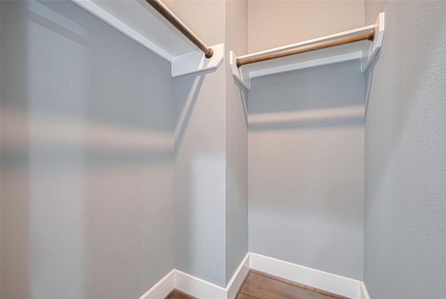 4318 E Center Street, Houston, TX 77007