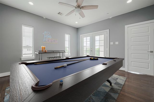 4318 E Center Street, Houston, TX 77007