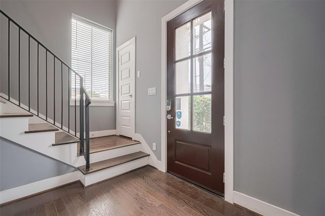 4318 E Center Street, Houston, TX 77007