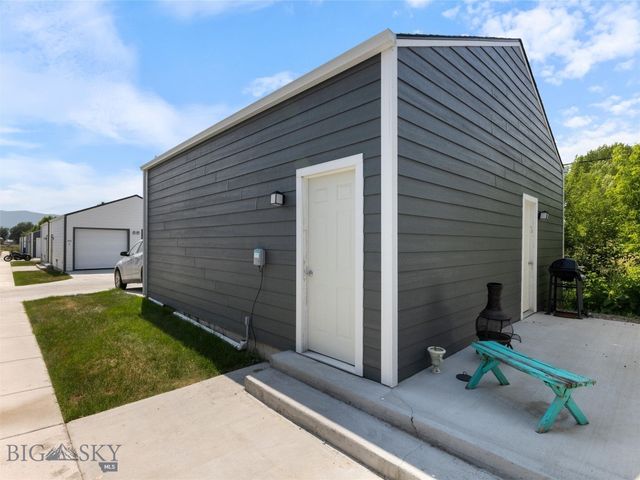 407 Brookline Street D, Livingston, MT 59047