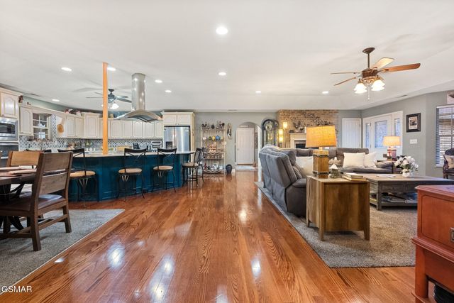 1816 Placid Drive, Sevierville, TN 37862