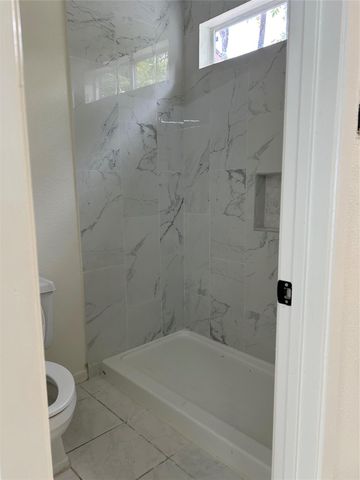 6354 Ivyknoll Drive, Houston, TX 77035