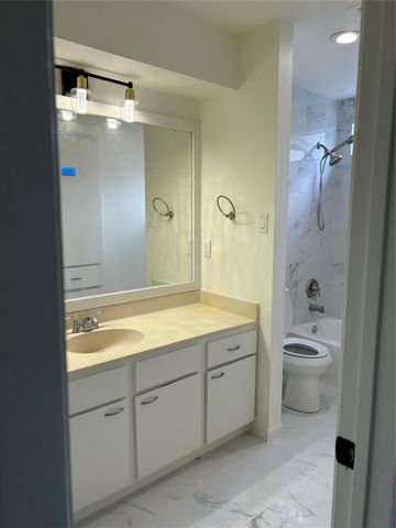 6354 Ivyknoll Drive, Houston, TX 77035