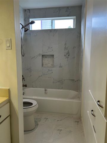 6354 Ivyknoll Drive, Houston, TX 77035