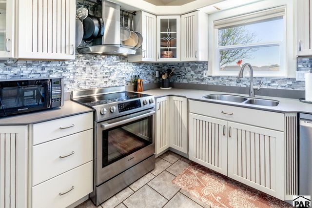 1040 S Purcell Blvd, Pueblo West, CO 81007