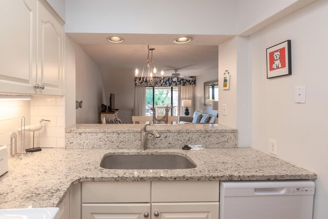 410 Melrose Pl Apt 308, Myrtle Beach, SC 29572