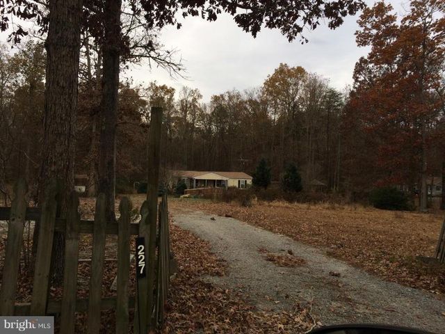 227 CARSONS COR, Louisa, VA 23093
