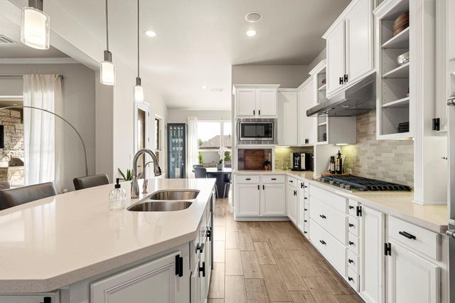 136 Double L DR, Dripping Springs, TX 78620